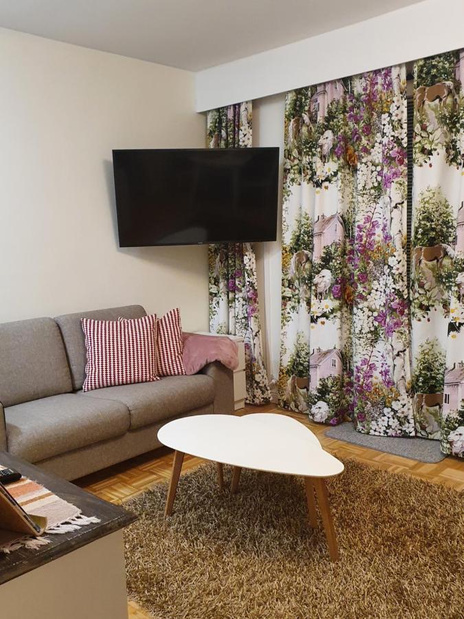 Kaunis Valoisa 3 Krs Pikkukaksio Vantaa Koivukylae Apartamento Exterior foto