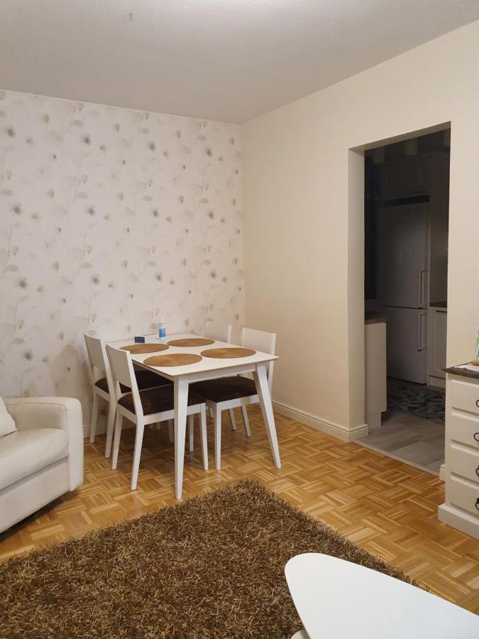 Kaunis Valoisa 3 Krs Pikkukaksio Vantaa Koivukylae Apartamento Exterior foto